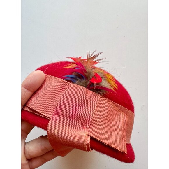 Vintage Red Wool Felt Pink Grosgrain Ribbon Feather Capulet Hat - Picture 8 of 16